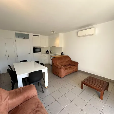 Vakantiehuis Cozy Near